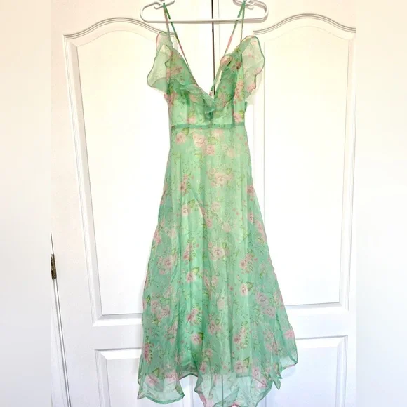 Shein Dresses | Shein Pink Rose Green Dress | Color: Green/Pink | Size: S | Pinkpinkpicnic's Closet Shein Dresses | Shein Pink Rose Green Dress | Color: Green/Pink | Size: S | Pinkpinkpicnic's Closet